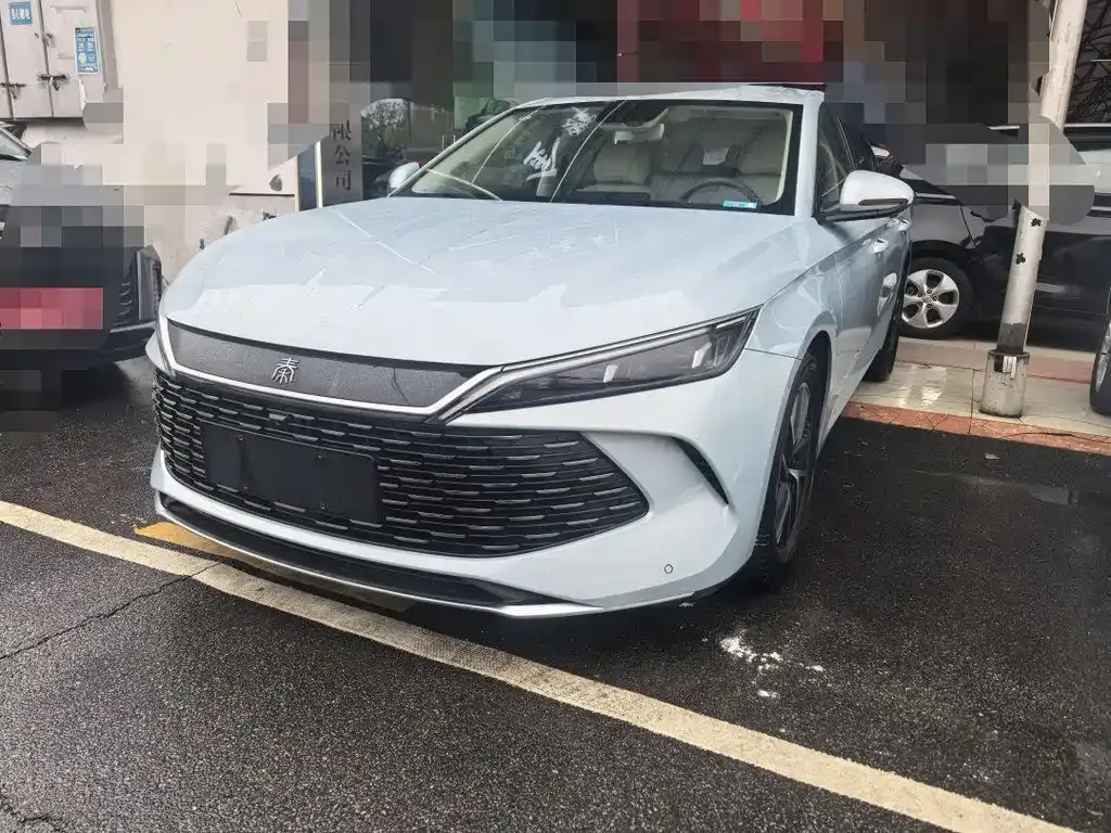 BYD Qin L — фото 1