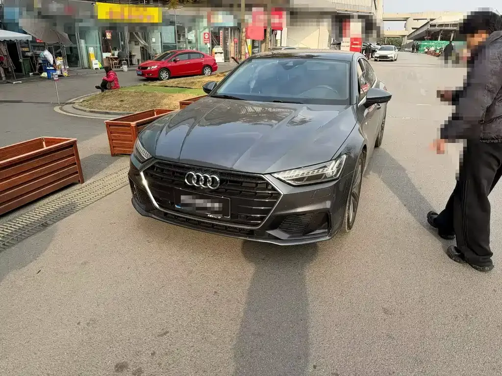 Audi A7 — фото 1