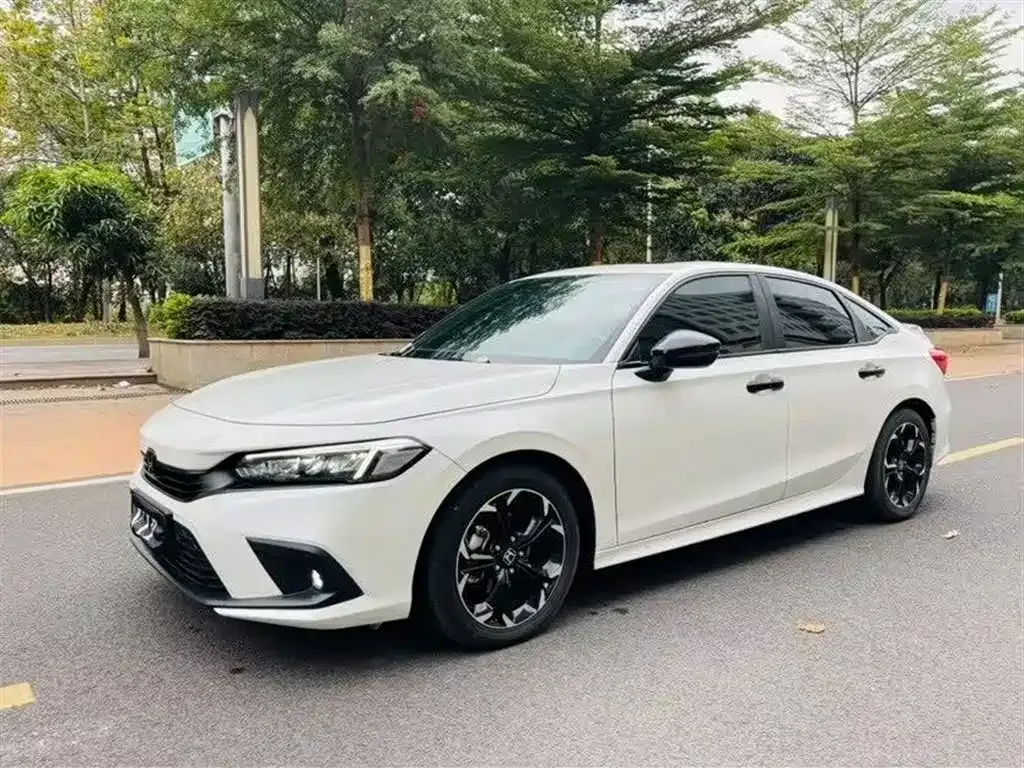 Honda Civic — фото 1