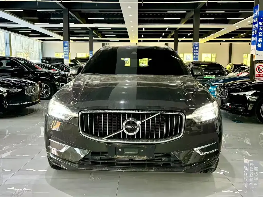 Volvo XC60 — фото 7