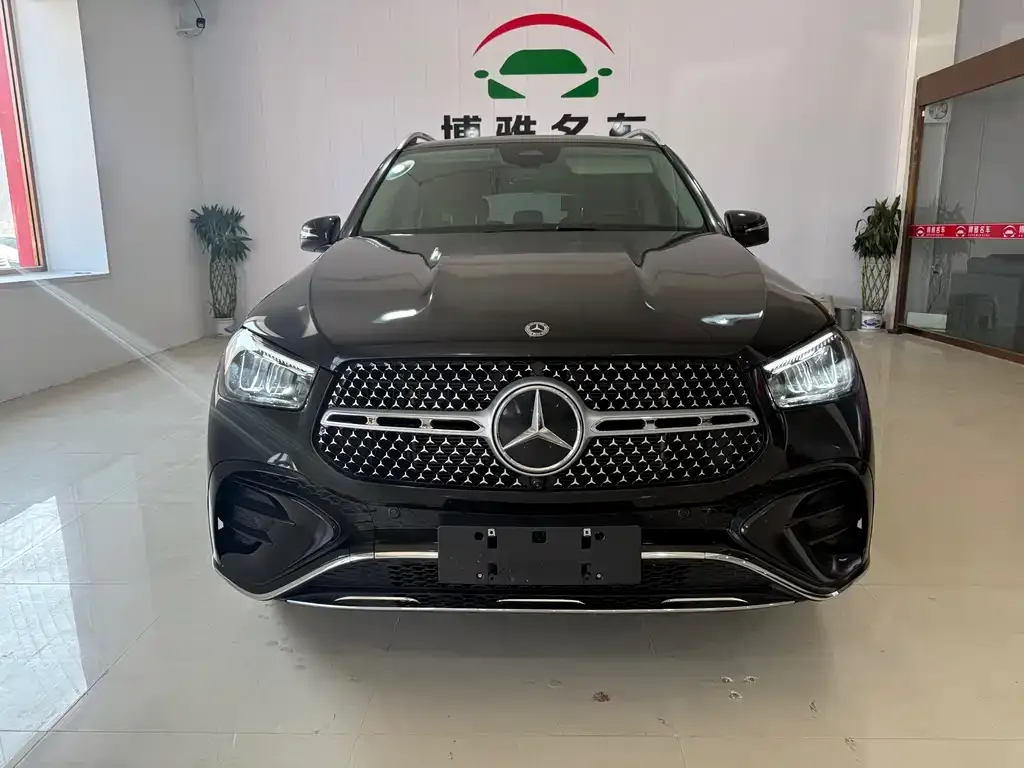 Mercedes-Benz GLE — фото 1