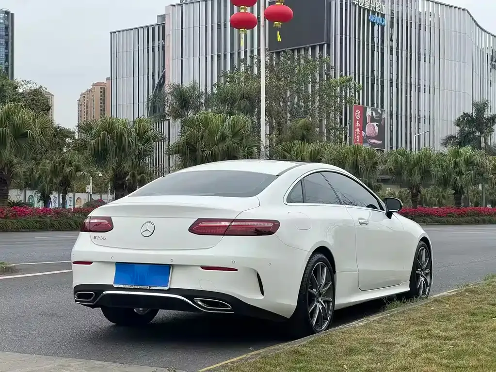 Mercedes-Benz E-Class (Import) — фото 4