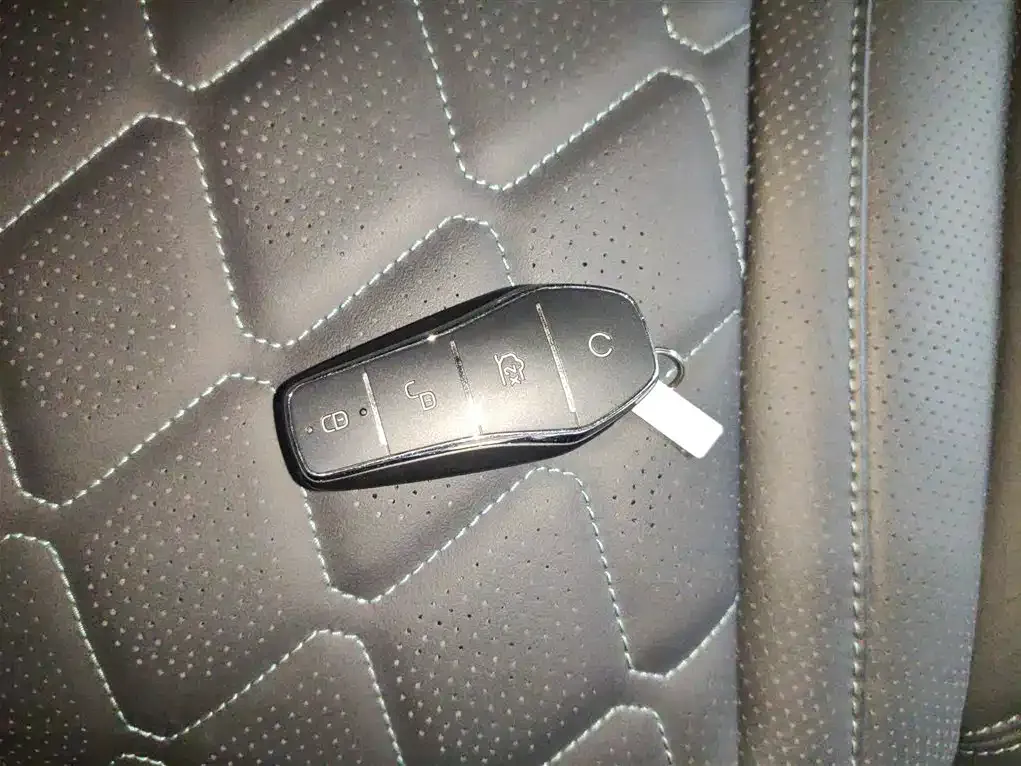 BYD Seal 07 EV — фото 7