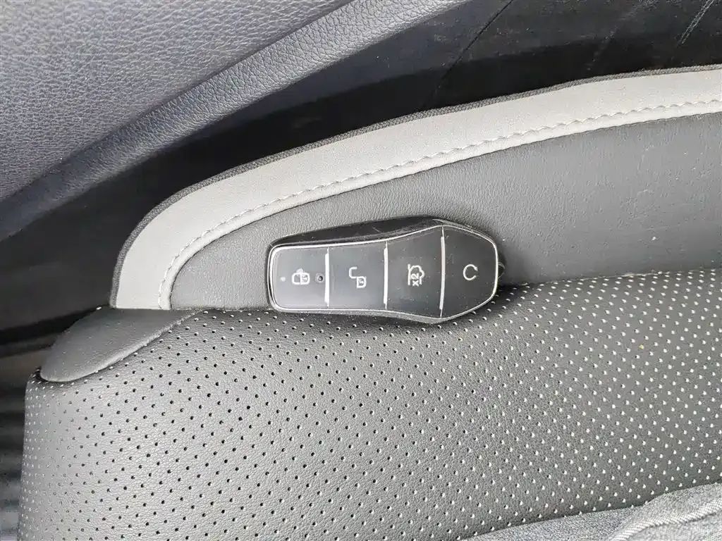 BYD Seal 05 DM-i — фото 7