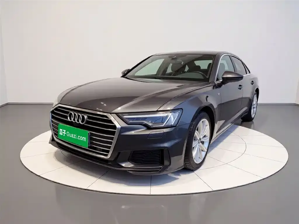 Audi A6L — фото 1