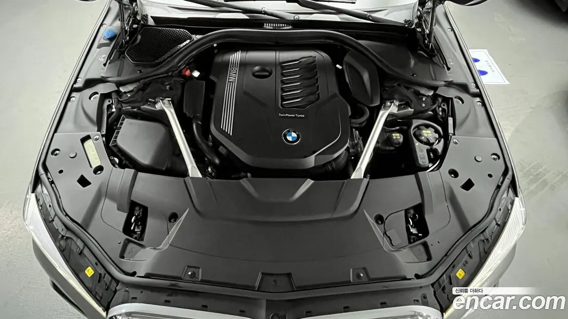 BMW 7-Series — фото 10