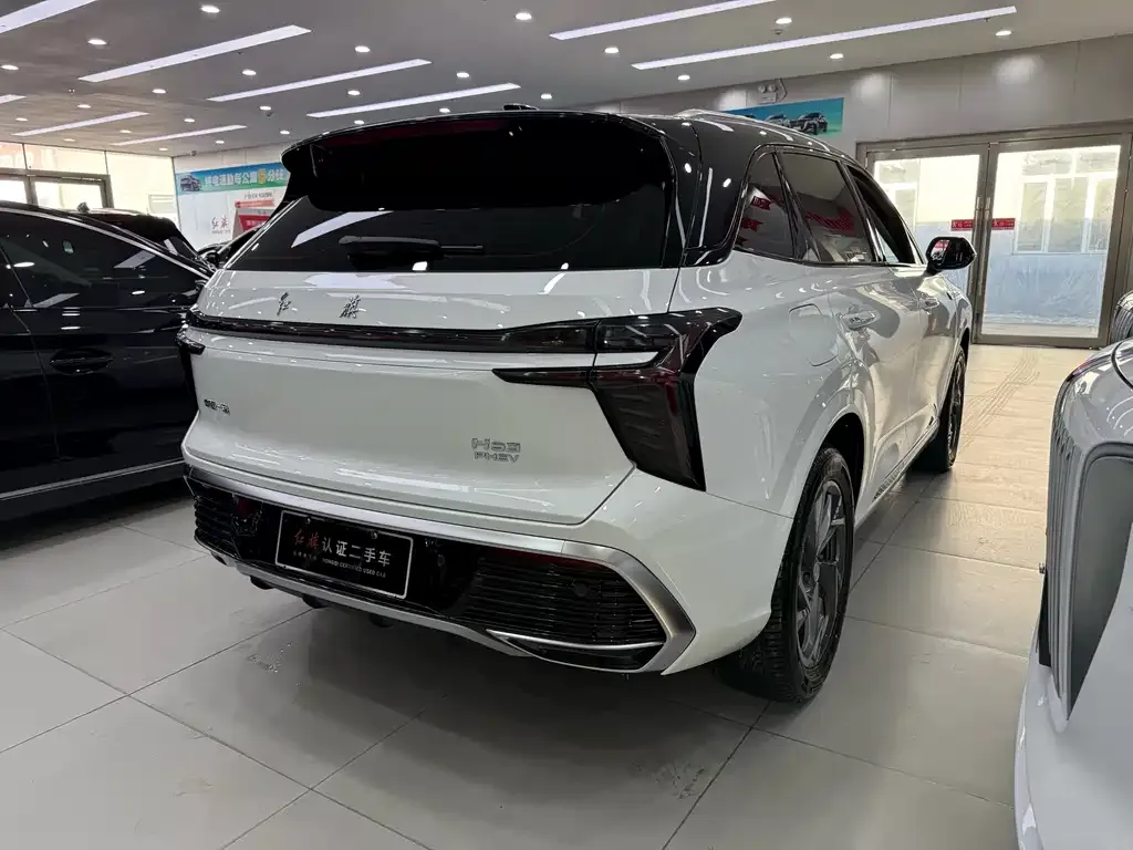Hongqi HS3 PHEV — фото 3