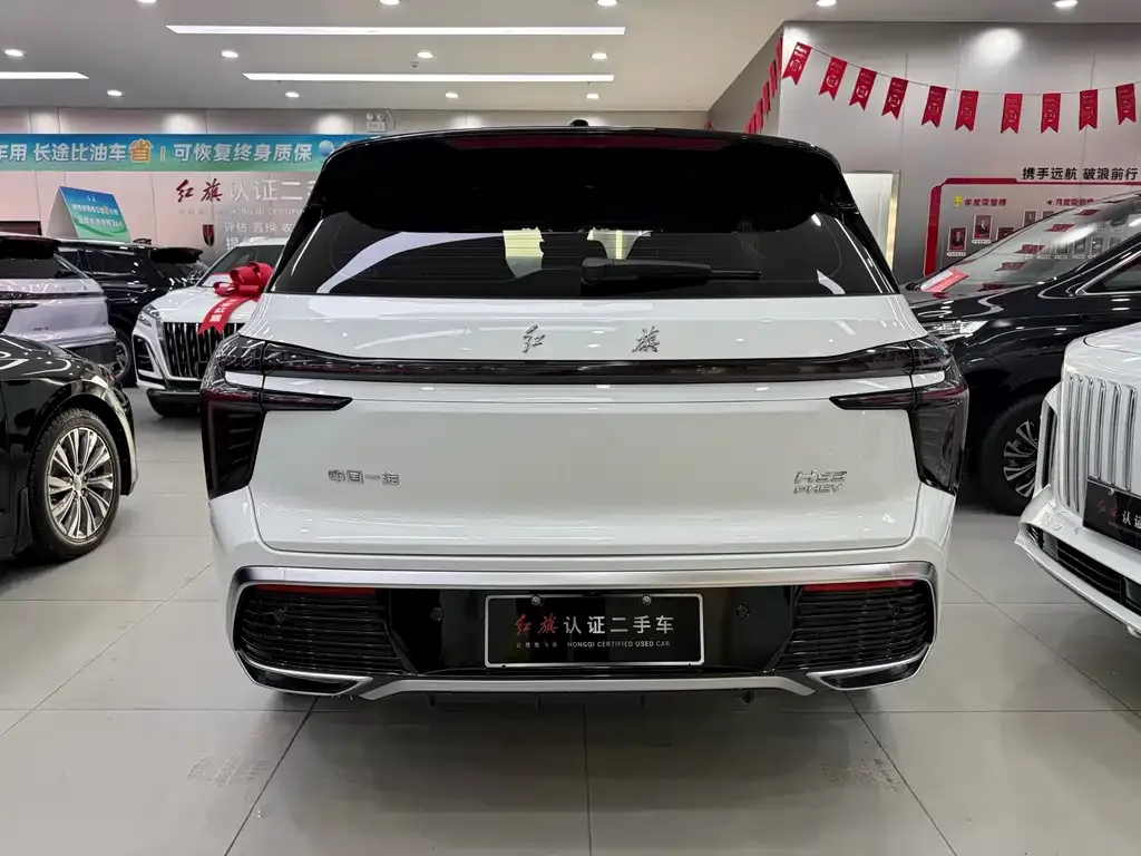 Hongqi HS3 PHEV — фото 8