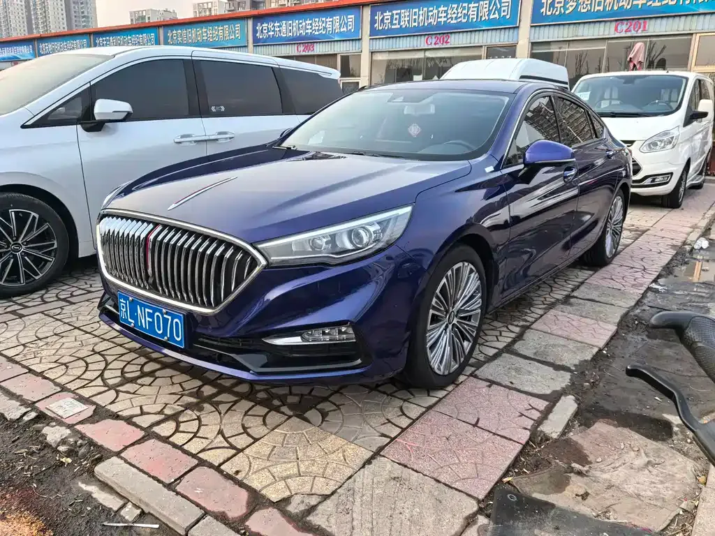 Hongqi H5 — фото 1