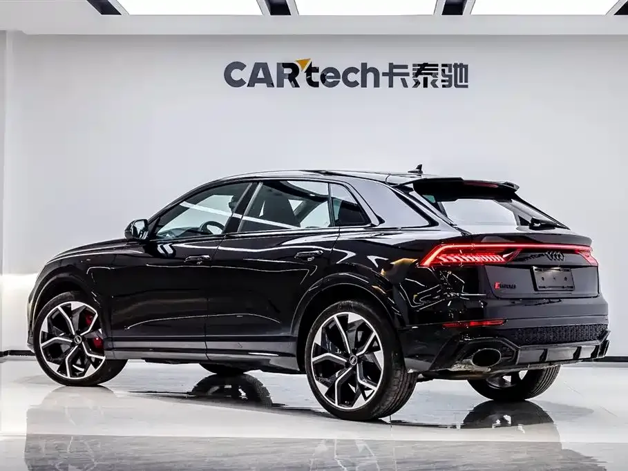 Audi RS Q8 — фото 10