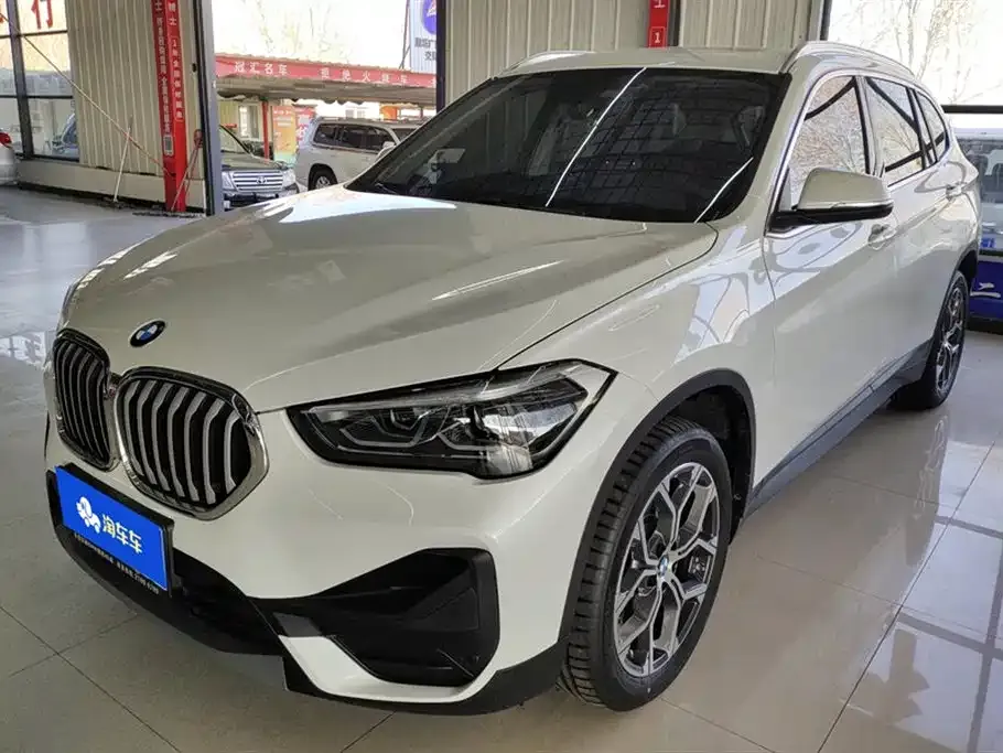 BMW X1 — фото 1