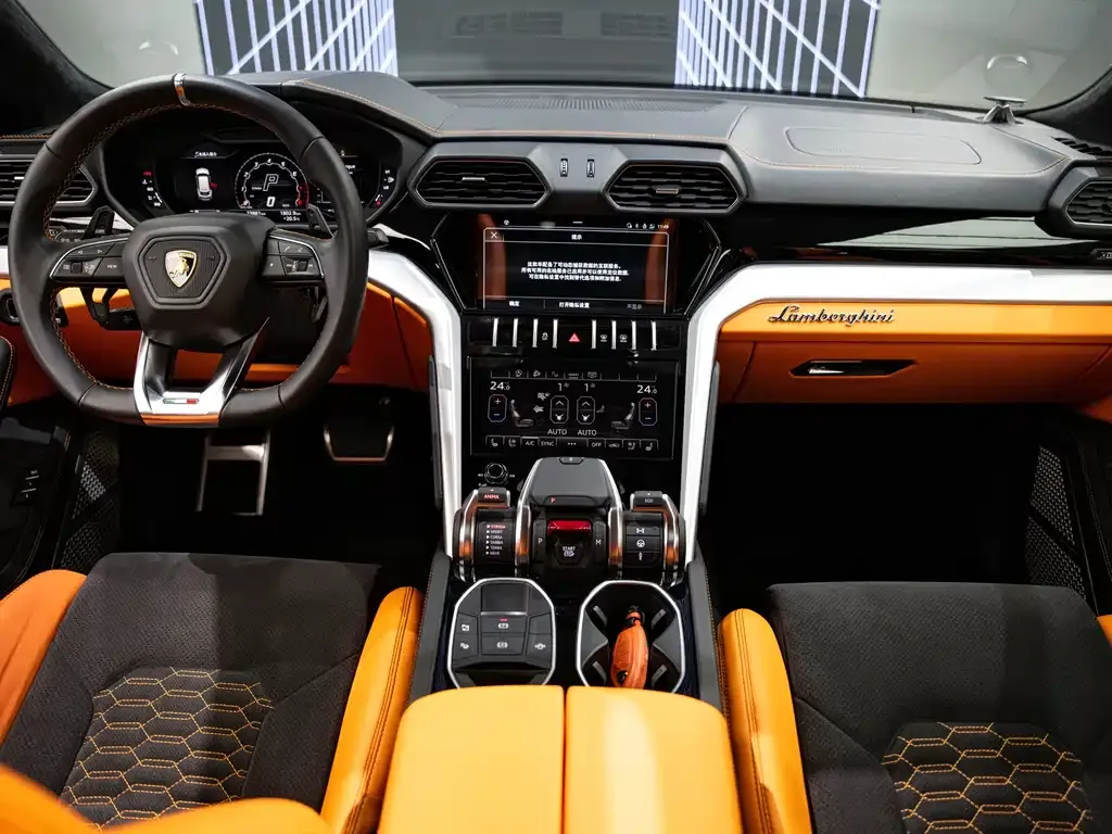 Lamborghini Urus — фото 7