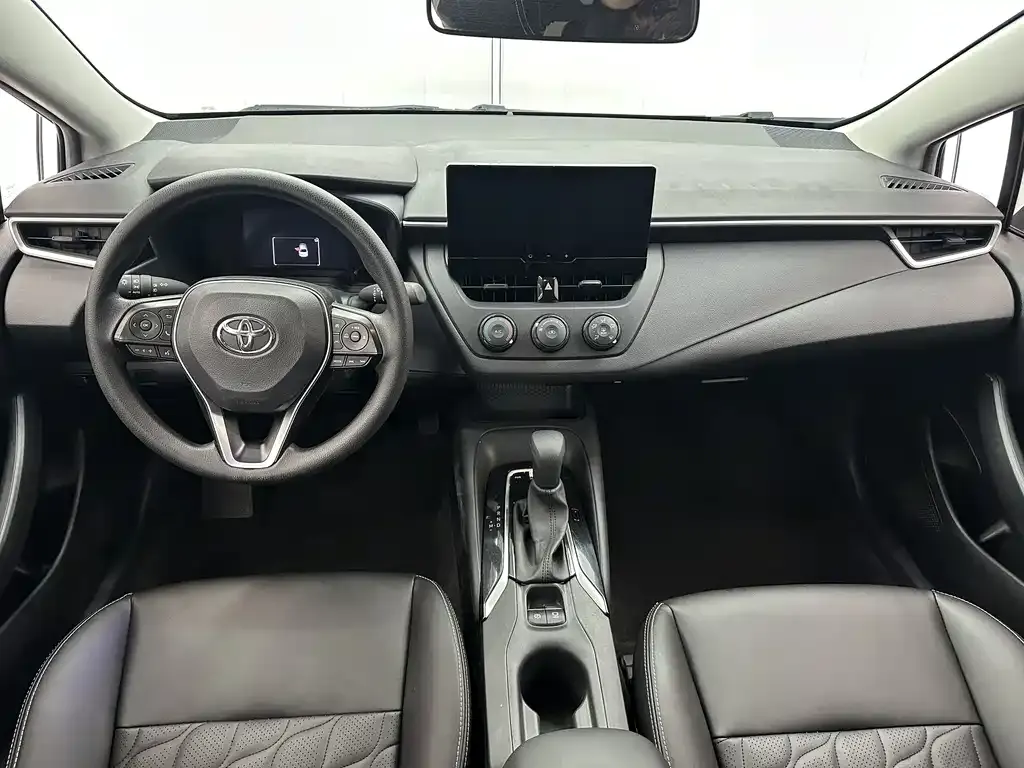 Toyota Corolla — фото 9