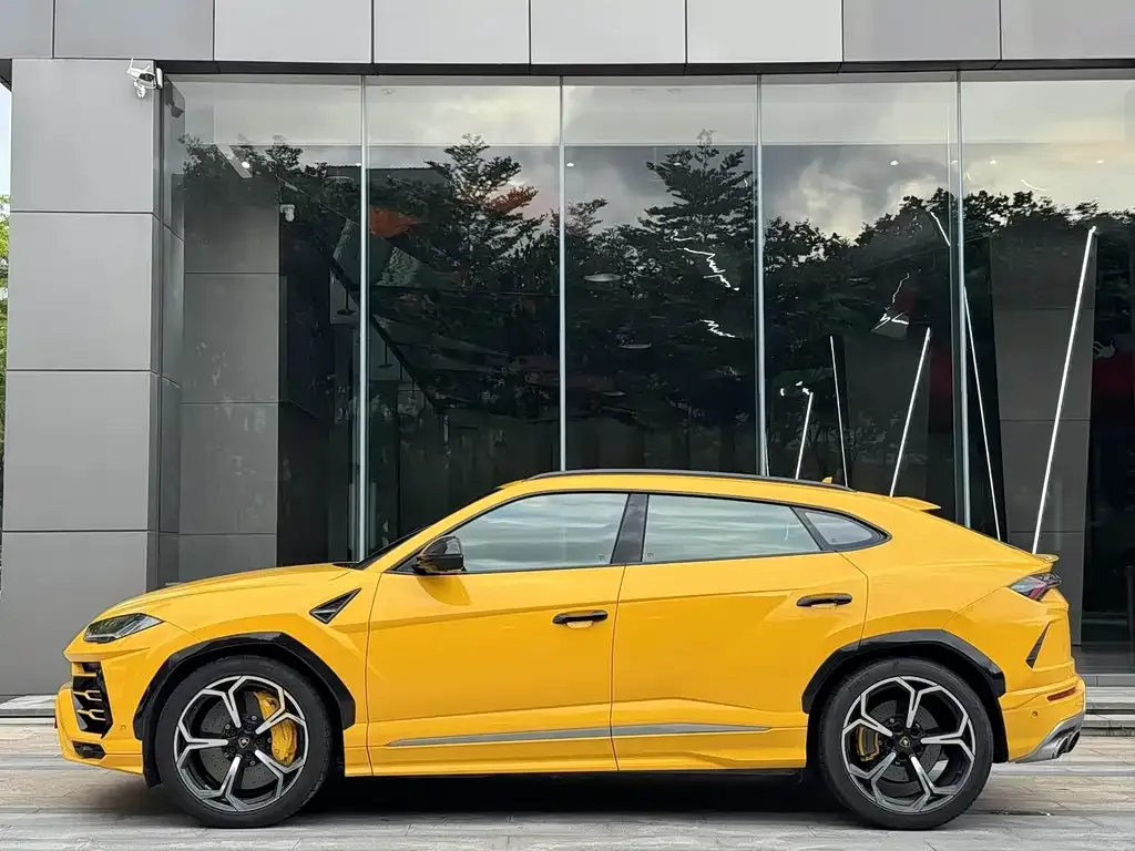 Lamborghini Urus — фото 5