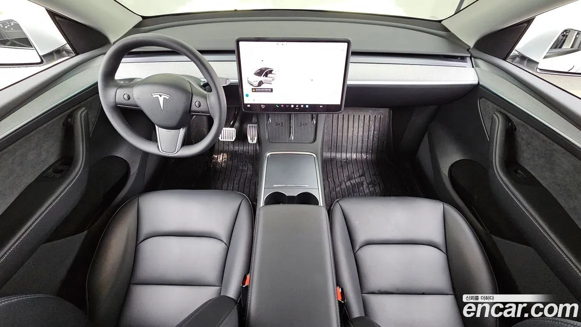 Tesla Model Y — фото 9