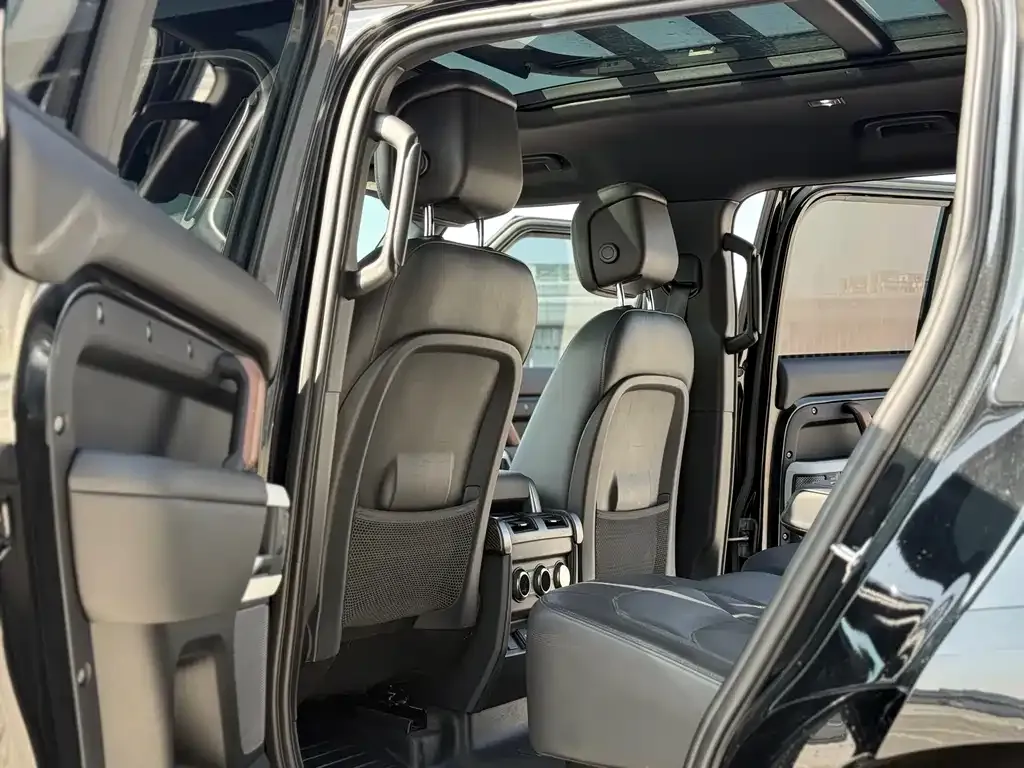 Land Rover Defender — фото 4