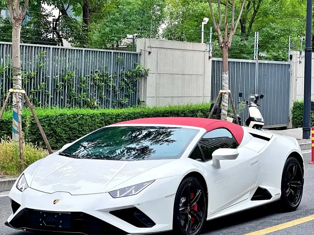 Lamborghini Huracan — фото 1
