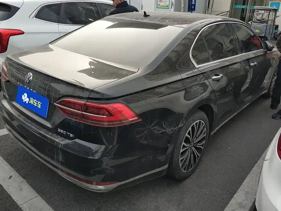 Volkswagen Phideon — фото 6