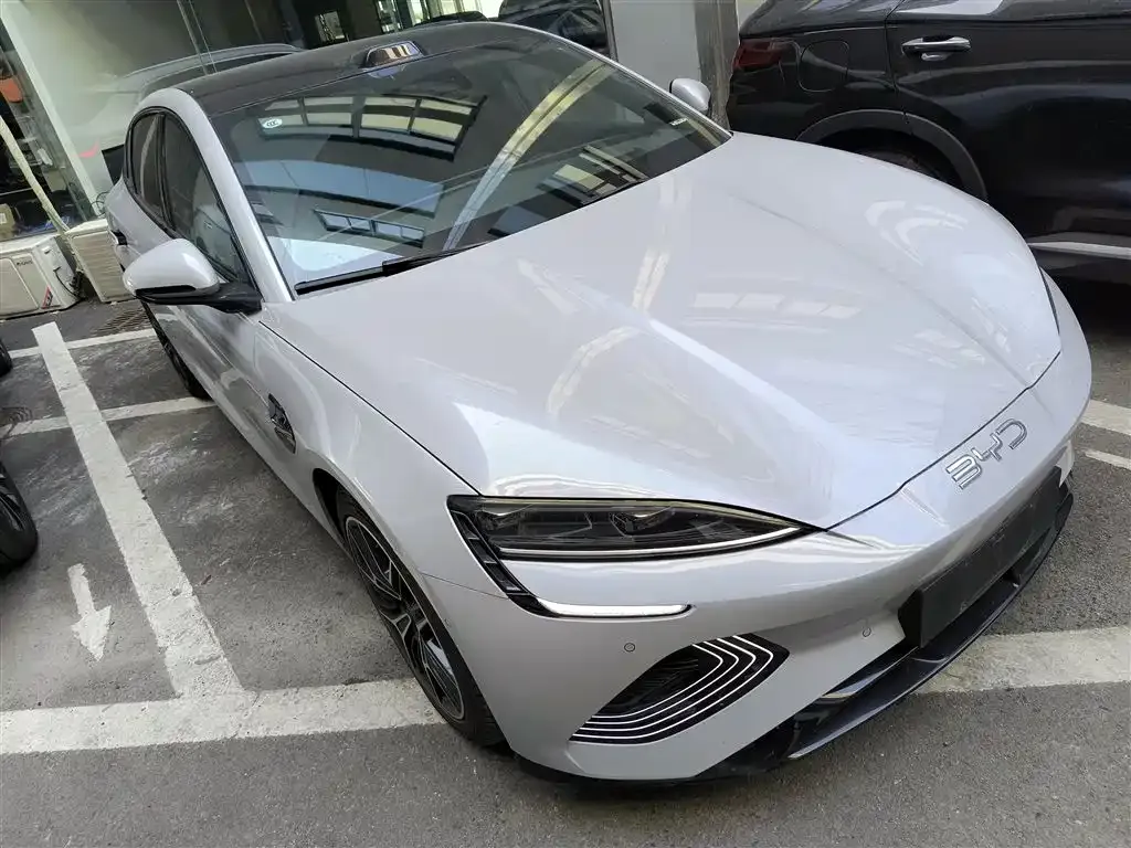 BYD Seal — фото 4