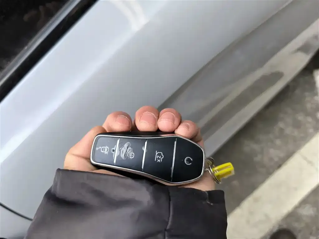 BYD Seal — фото 10