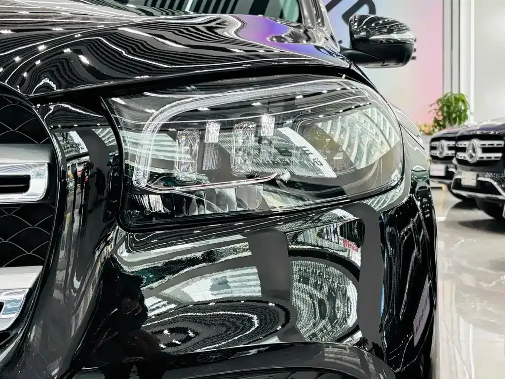 Mercedes-Benz GLS — фото 10