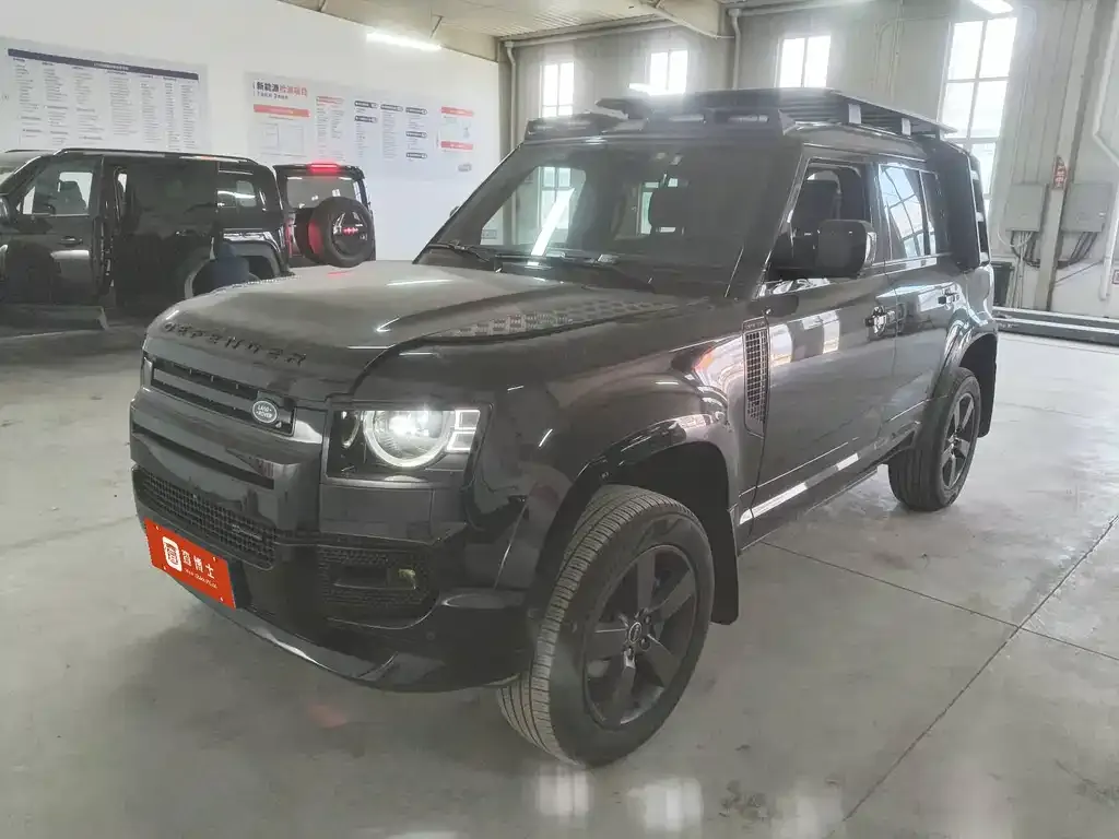 Land Rover Defender — фото 1