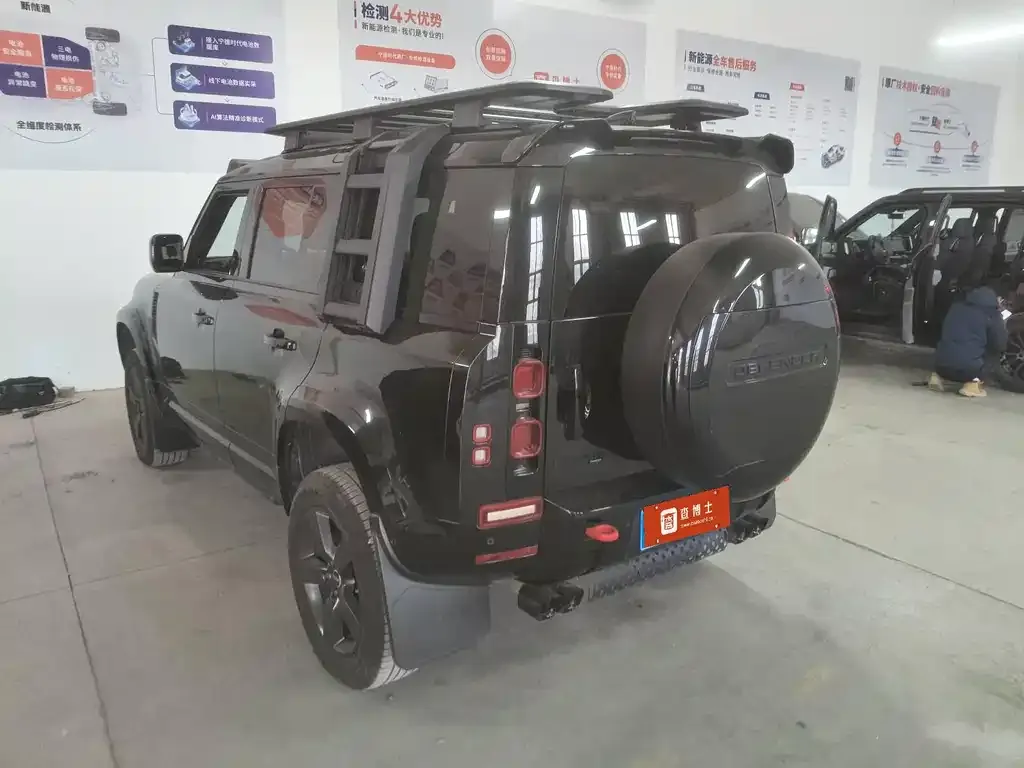 Land Rover Defender — фото 2
