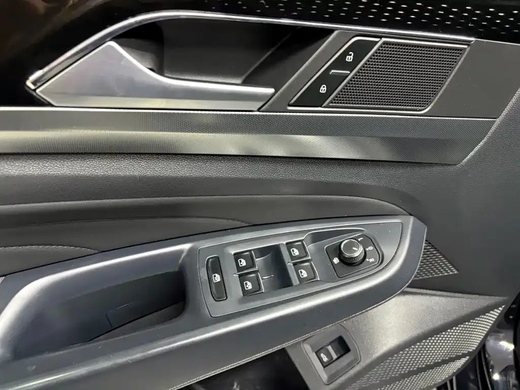 Volkswagen Passat — фото 8