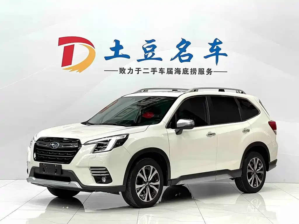 Subaru Forester — фото 1
