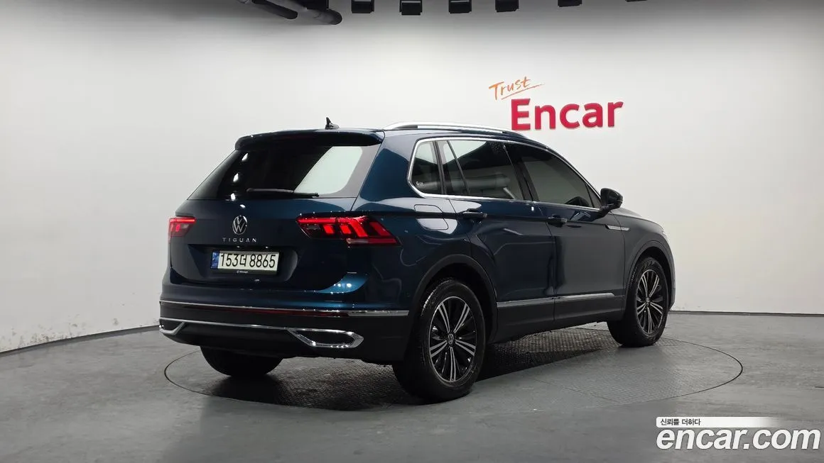 Volkswagen Tiguan — фото 4