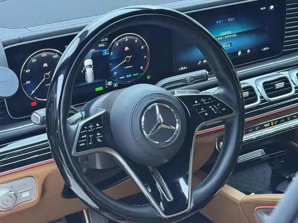 Mercedes-Benz GLS — фото 6