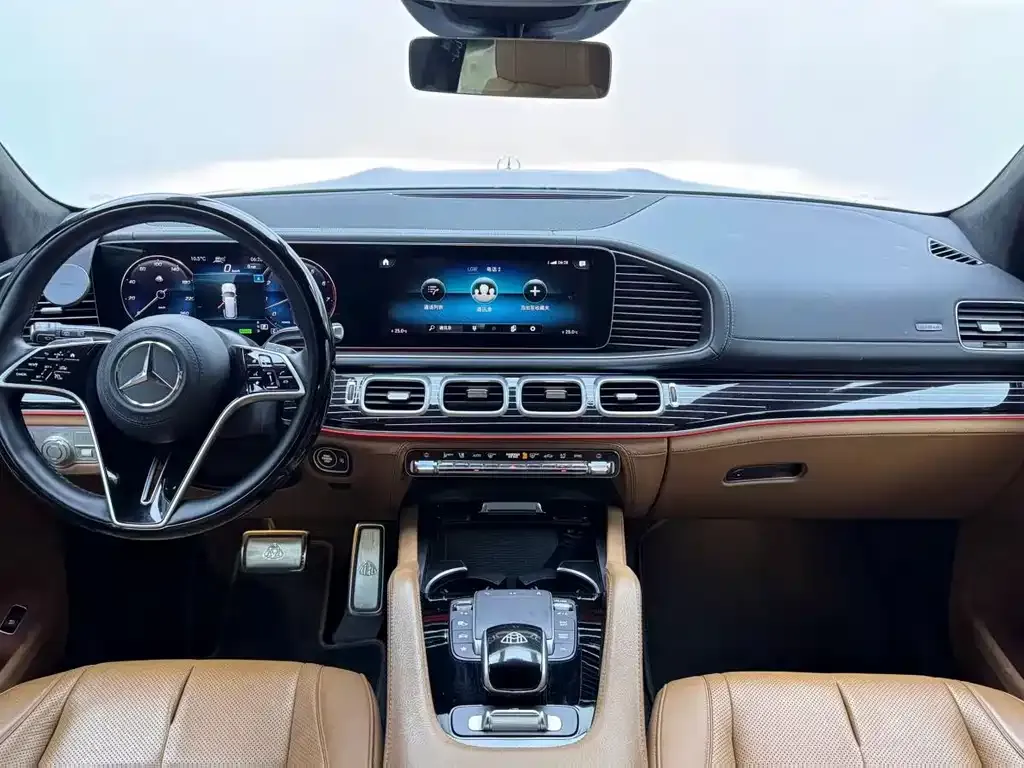 Mercedes-Benz GLS — фото 8