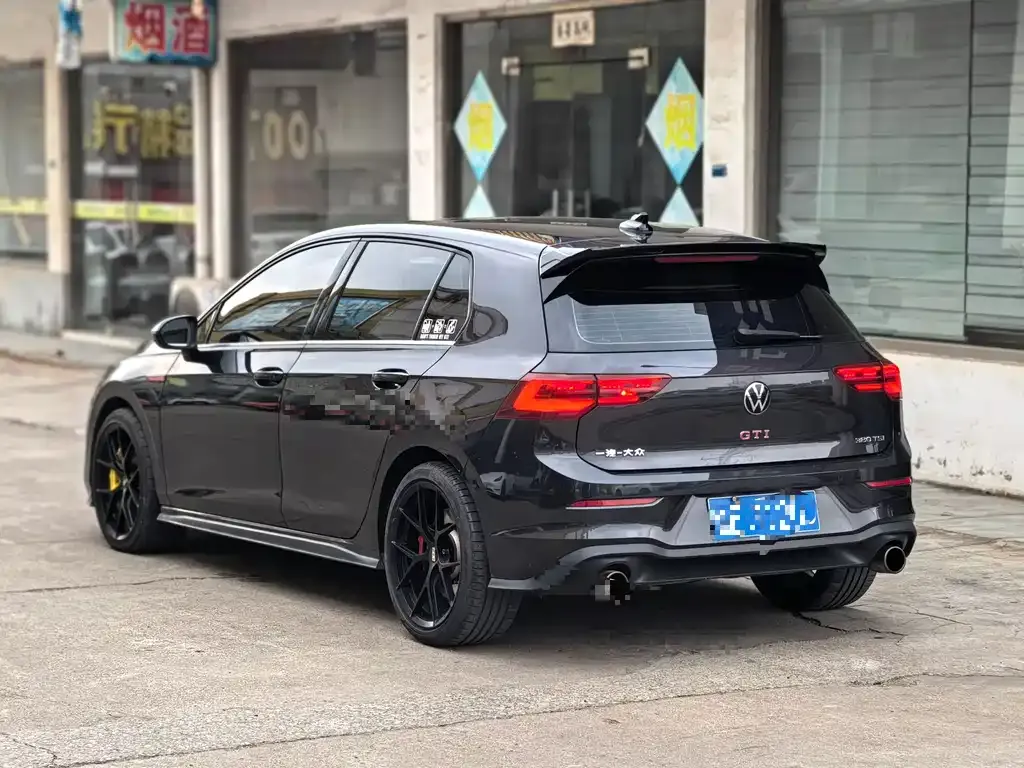 Volkswagen Golf GTI — фото 8