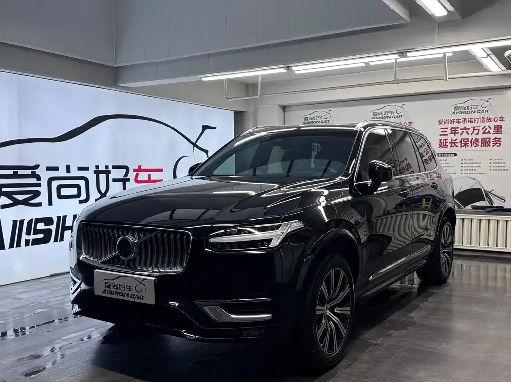 Volvo XC90 — фото 1