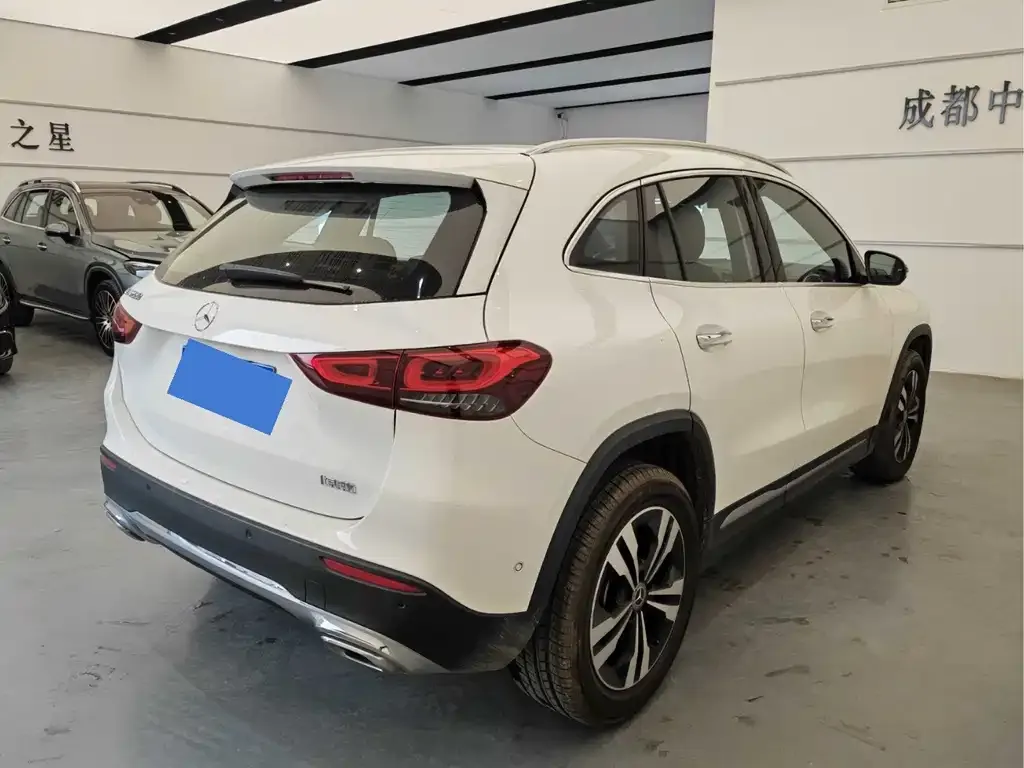 Mercedes-Benz GLA — фото 10
