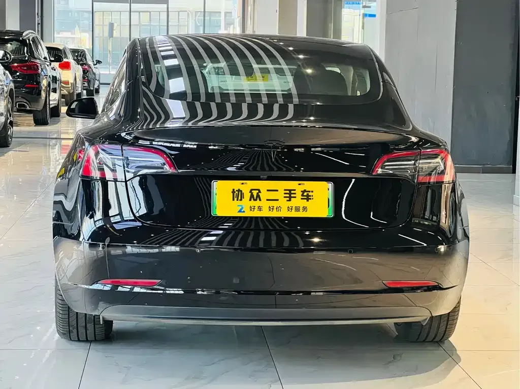 Tesla Model 3 — фото 6
