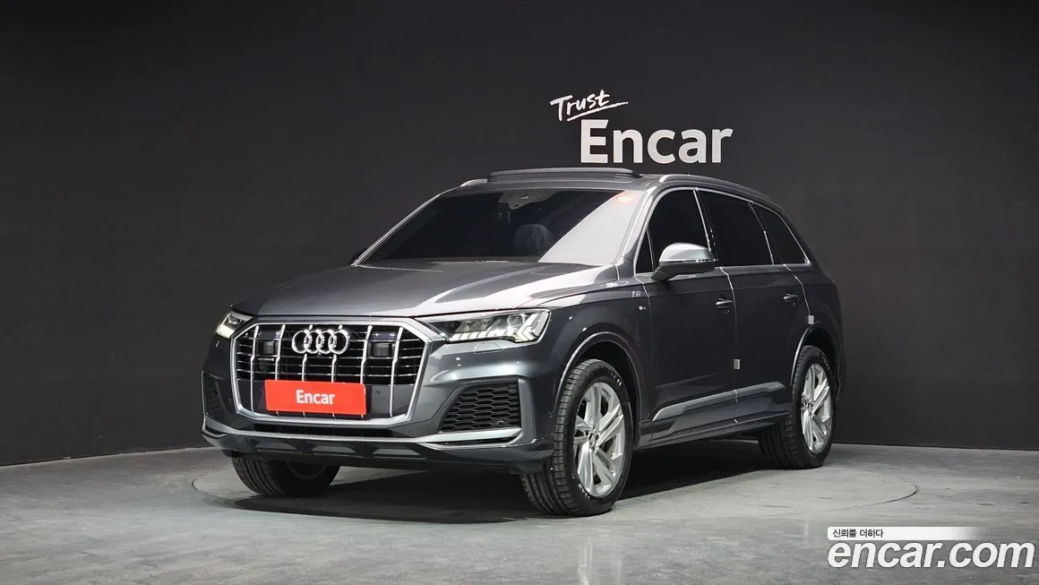 Audi Q7 — фото 1