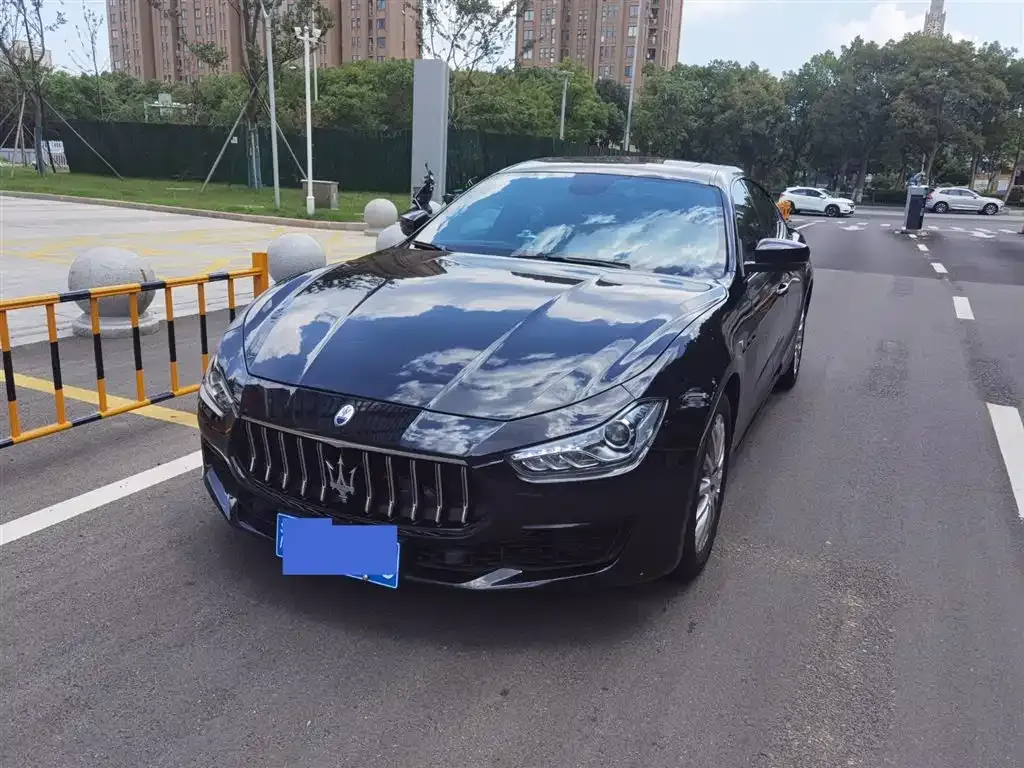 Maserati Ghibli — фото 1
