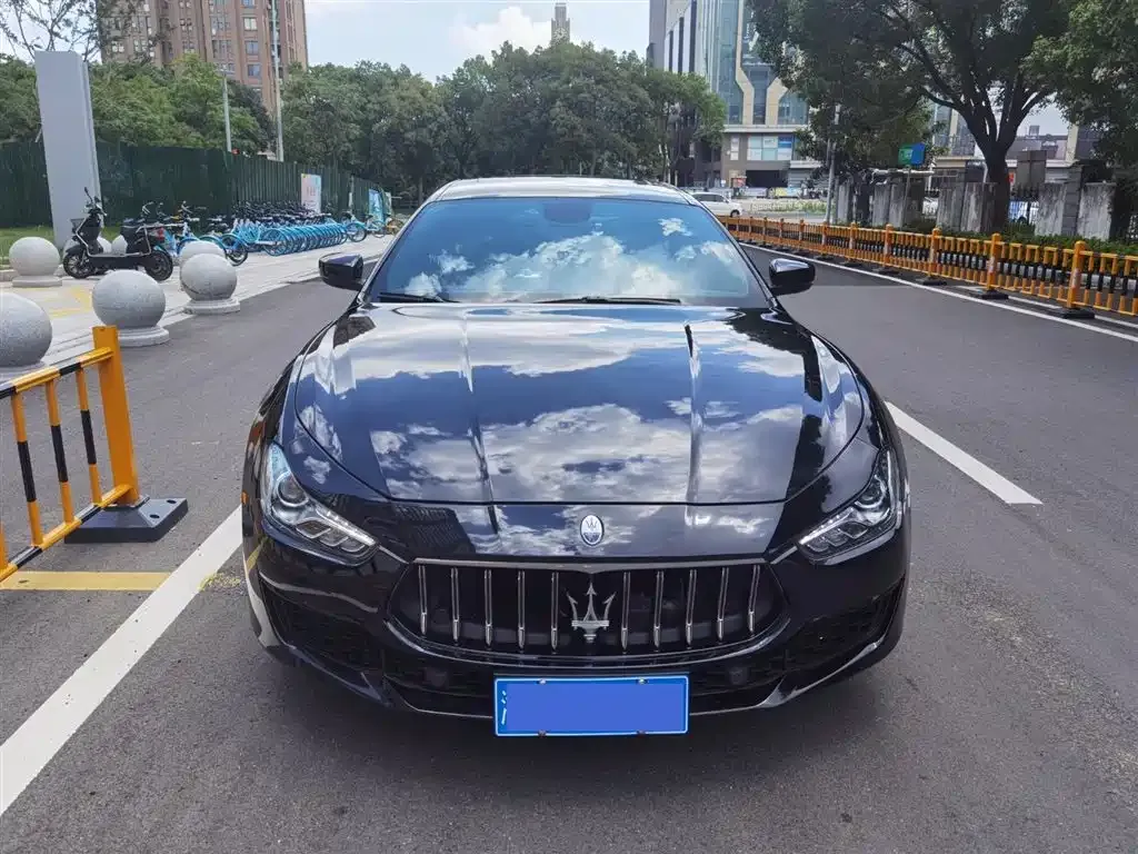 Maserati Ghibli — фото 10