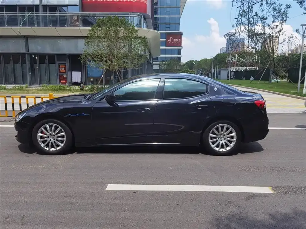 Maserati Ghibli — фото 8