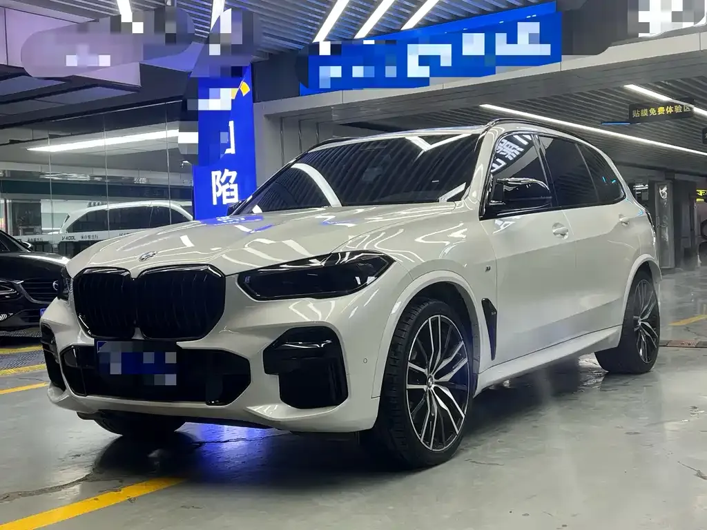 BMW X5 — фото 1