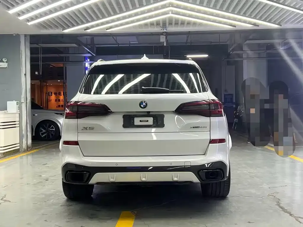BMW X5 — фото 10