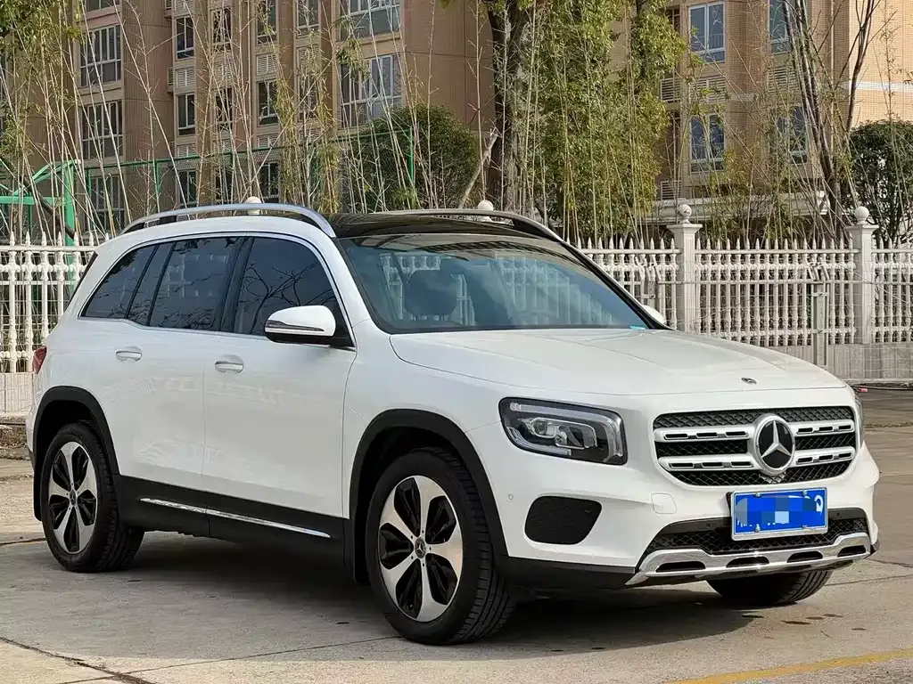 Mercedes-Benz GLB — фото 10