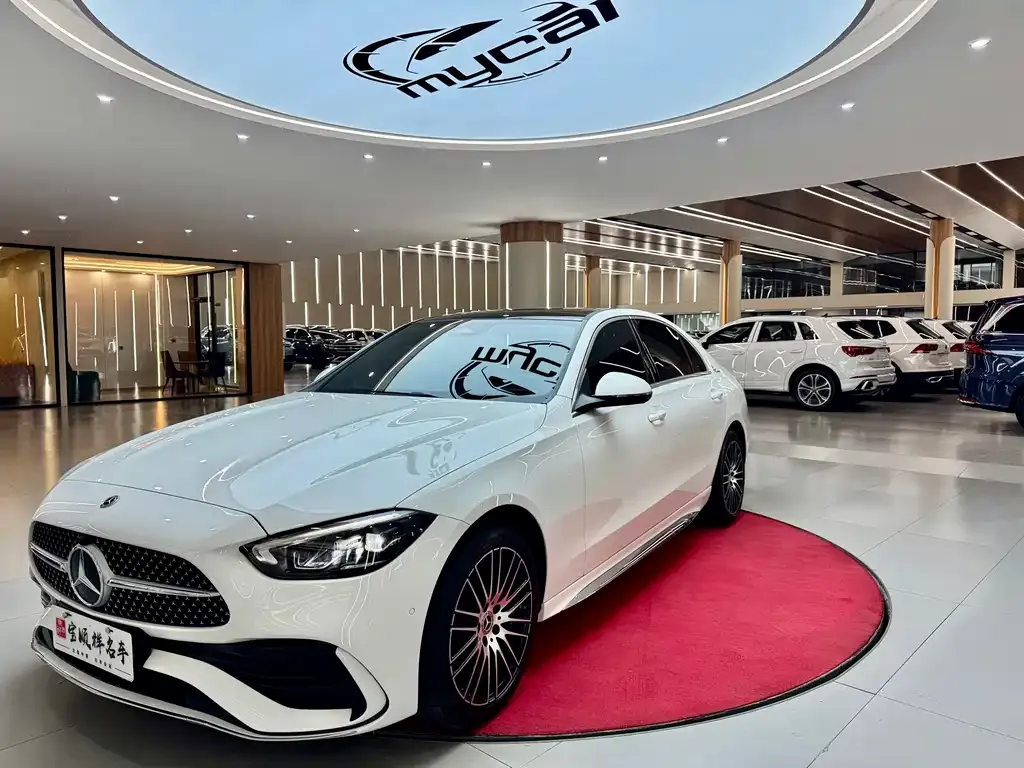 Mercedes-Benz C-Class — фото 1
