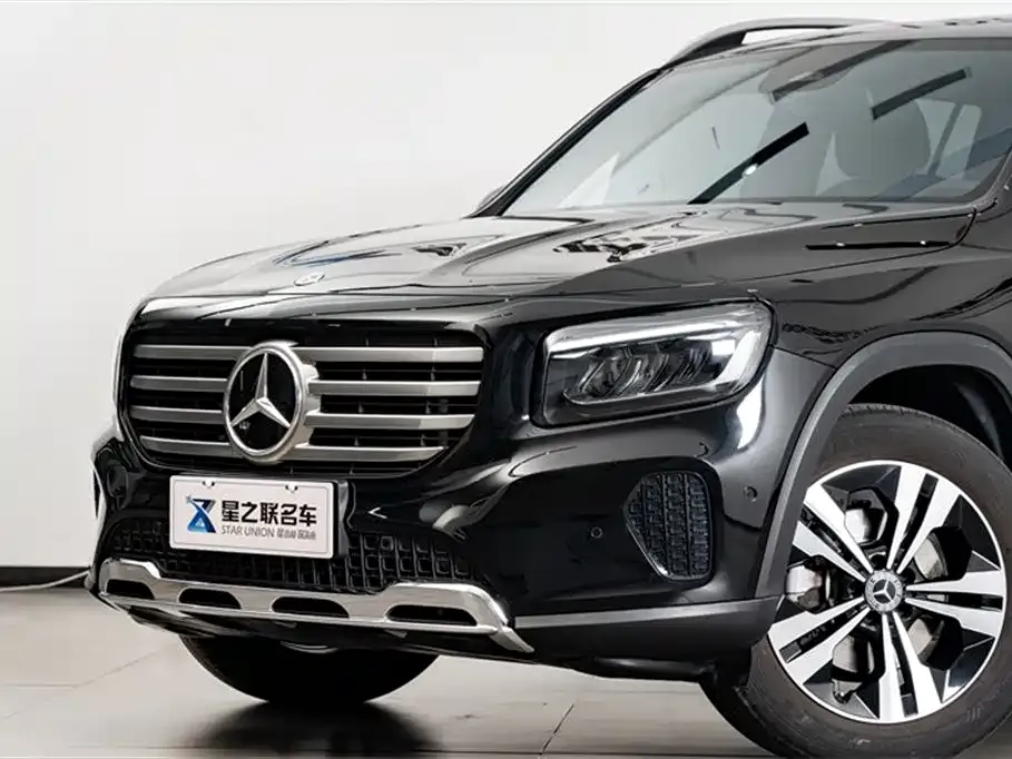 Mercedes-Benz GLB — фото 10