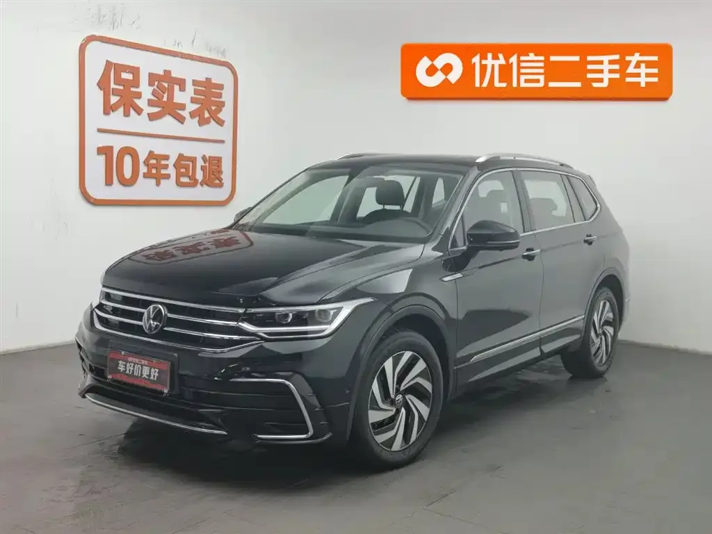 Volkswagen Tiguan L — фото 1