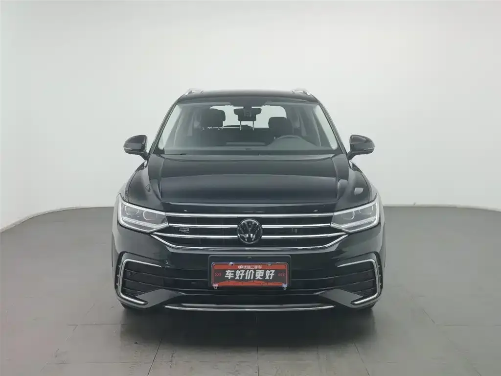 Volkswagen Tiguan L — фото 7