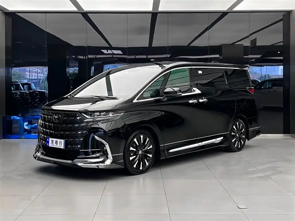 Toyota Alphard — фото 5