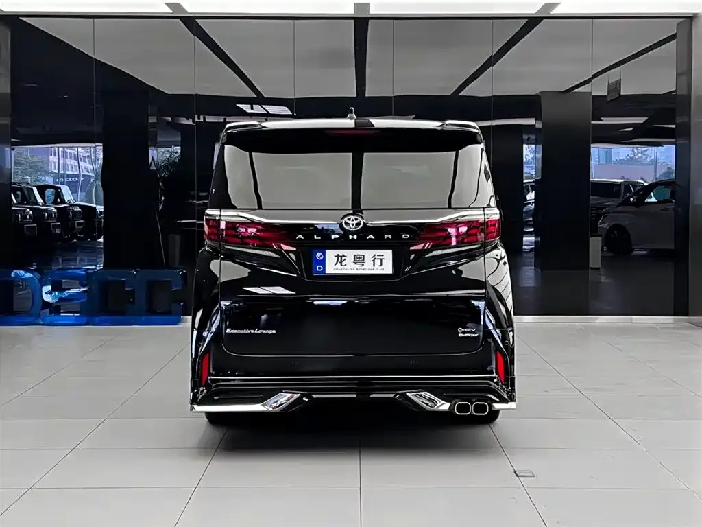 Toyota Alphard — фото 7