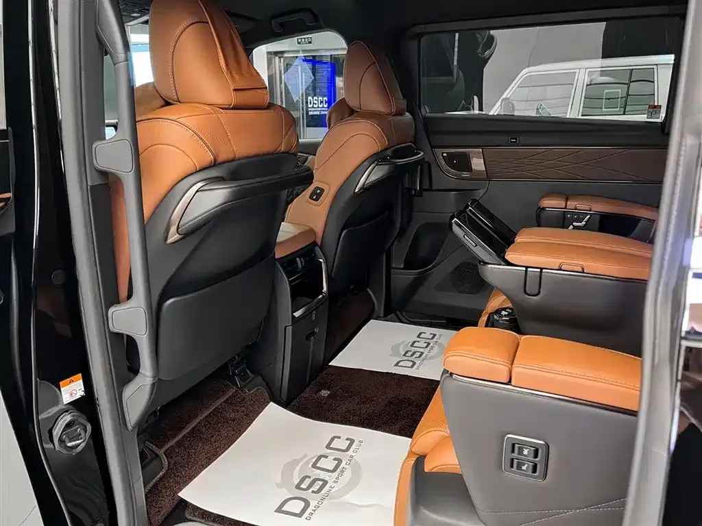 Toyota Alphard — фото 3